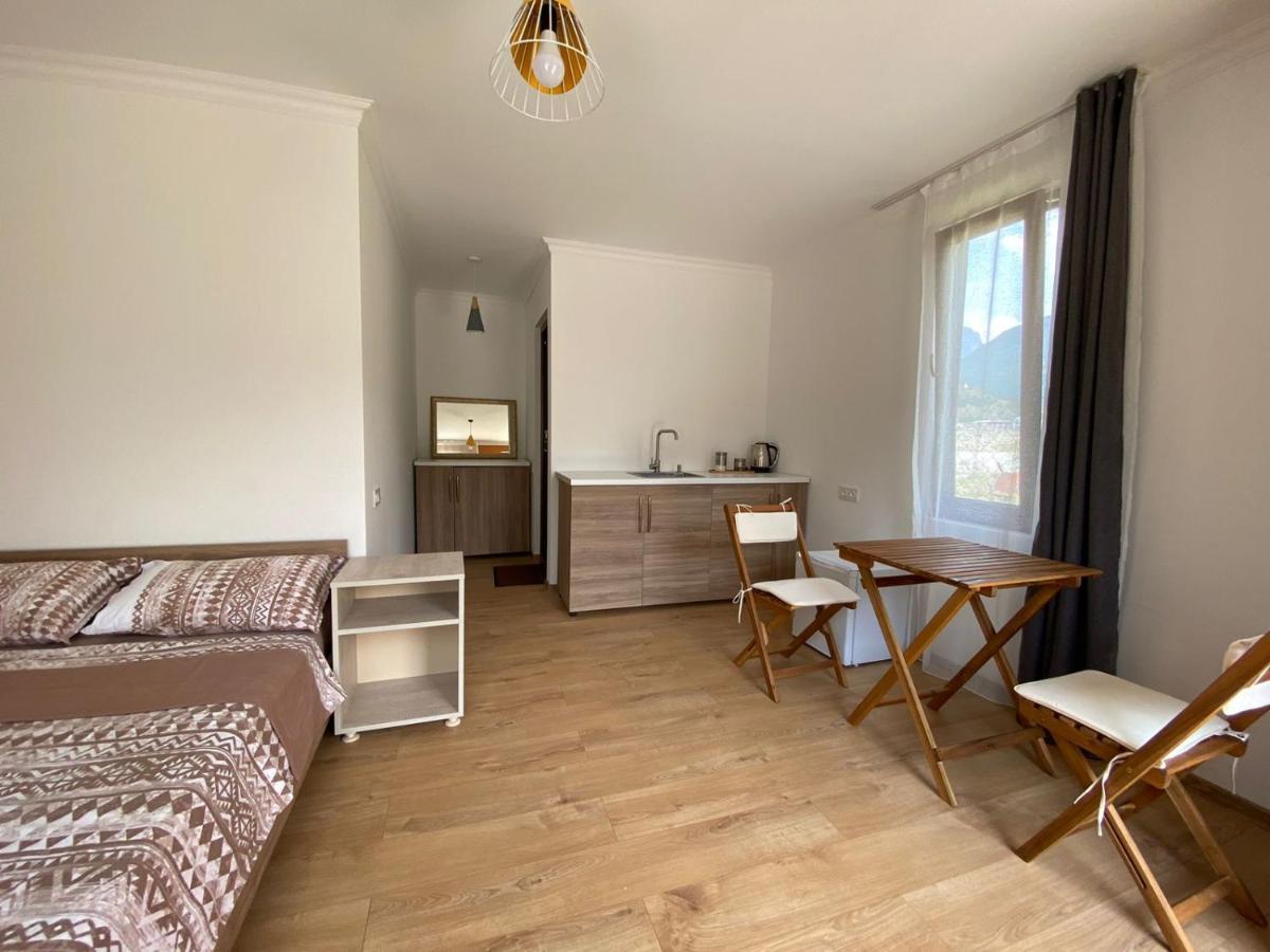 Cottage Qel Местия Экстерьер фото